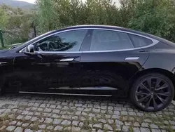 Preto Usado 2019 Tesla Model S Standard Range Sedan | € 28.500 (Preço justo)