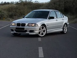 Usado 2001 BMW 320 Sedan | € 4.199 (Preço elevado)