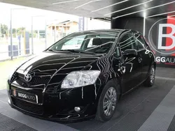 Preto Usado 2008 Toyota Auris | € 8.750 (Preço justo)