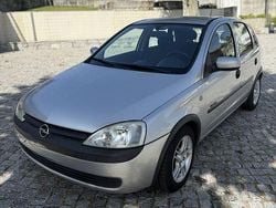 Usado 2002 Opel Corsa Comfort Sedan | € 1.800 (Preço justo)