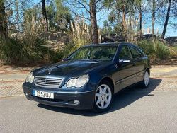 Usado 2000 Mercedes C320 Sedan | € 5.900