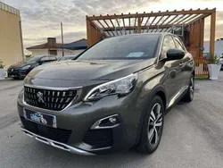 Cinza escuro Usado 2017 Peugeot 3008 Allure Monovolume | € 17.450 (Preço justo)