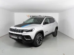 Cinza prata Usado 2023 Jeep Compass Trailhawk SUV | € 27.980 (Preço justo)
