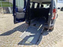 Azul Usado 2014 Dacia Dokker Carrinha | € 11.500