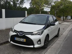 Usado 2016 Toyota Yaris Hybrid Sedan | € 16.250 (Caro)