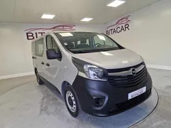 Cinzento (metalizado) Usado 2018 Opel Vivaro Van | € 29.950