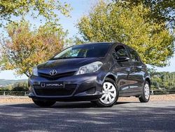 Cinza Usado 2012 Toyota Yaris Citadino | € 7.850 (Preço justo)