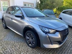 Cinza Usado 2022 Peugeot e-208 Active Citadino | € 17.900 (Preço justo)