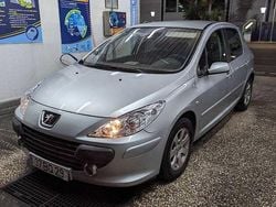 Usado 2006 Peugeot 307 Sedan | € 4.500