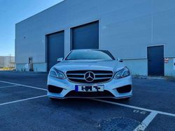 Cinzento Usado 2015 Mercedes E300 Sedan | € 23.200 (Preço elevado)