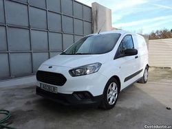 Branco Usado 2022 Ford Courier Trend Monovolume | € 15.000 (Bom preço)