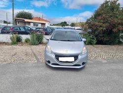 Cinzento Usado 2015 Peugeot 208 Citadino | € 8.799 (Caro)