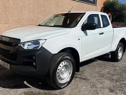 Branco Usado 2022 Isuzu D-Max Pickup | € 31.900 (Preço justo)