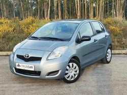 Cinzento Usado 2011 Toyota Yaris | € 9.250 (Preço justo)