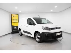 Branco Usado 2020 Citroën Berlingo Feel Monovolume | € 13.886 (Bom preço)
