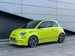 Amarelo Usado 2023 Abarth 500e Scorpionissima Citadino | € 34.990