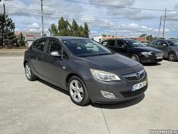 Outra Usado 2010 Opel Astra Sedan | € 3.850 (Preço elevado)