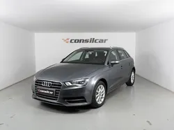 Cinza Usado 2016 Audi A3 Attraction Sedan | € 14.980 (Preço justo)