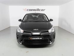 Preto Usado 2022 Kia Rio Citadino | € 14.890 (Preço justo)