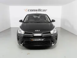 Preto Usado 2022 Kia Rio Citadino | € 14.890 (Preço justo)