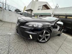 Preto Usado 2014 Volvo V40 R-Design Carrinha | € 15.000 (Preço justo)