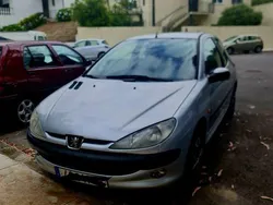 Usado 2000 Peugeot 206 | € 1.300