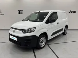Branco Usado 2023 Fiat Doblò Monovolume | € 16.990 (Bom preço)