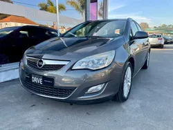 Cinza Usado 2012 Opel Astra Enjoy Sedan | € 7.900 (Preço elevado)