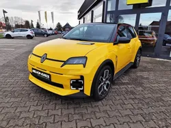 Amarelo Usado 2024 Renault R5 Komfort Citadino | € 36.750
