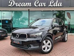 Preto Usado 2021 Volvo XC40 Momentum SUV | € 24.850 (Preço justo)