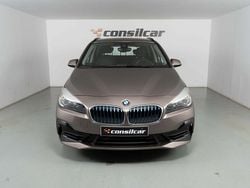 Castanho Usado 2019 BMW 225 Active Tourer Advantage Monovolume | € 18.480