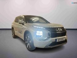 Branco Usado 2025 Mitsubishi Outlander P-HEV Instyle SUV | € 53.990 (Bom preço)
