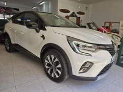 Branco Usado 2021 Renault Captur Intens SUV | € 17.900 (Preço justo)