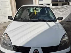 Branco Usado 2006 Renault Clio II Citadino | € 2.000 (Super Preço)