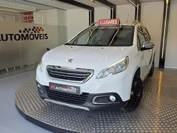 Branco Usado 2015 Peugeot 2008 Allure SUV | € 10.500 (Bom preço)