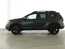 Cinza escuro Usado 2024 Dacia Duster SUV | € 23.600 (Preço elevado)