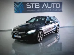 Preto Usado 2021 Mercedes C300e Avantgarde Carrinha | € 29.890 (Preço justo)