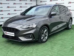 Cinzento Usado 2019 Ford Focus ST-Line Citadino | € 16.990 (Super Preço)