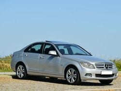 Usado 2009 Mercedes C320 Sedan | € 13.490