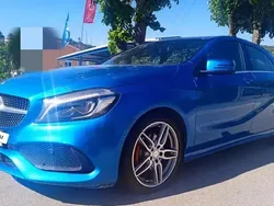 Azul Usado 2016 Mercedes A180 AMG line | € 22.900 (Caro)