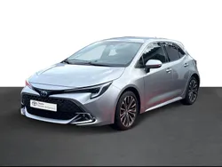 Cinza (pintura metalizada) Usado 2024 Toyota Corolla Comfort Sedan | € 32.500 (Preço elevado)