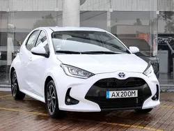 Branco Usado 2022 Toyota Yaris | € 21.750 (Preço justo)