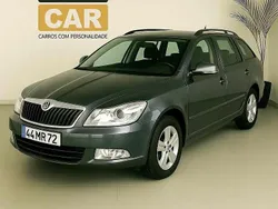 Cinzento Usado 2012 Skoda Octavia | € 8.900 (Caro)