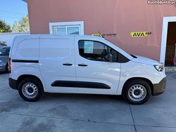 Branco Usado 2025 Fiat Doblò Monovolume | € 29.990