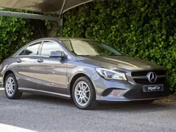 Cinzento Usado 2017 Mercedes CLA200 Sedan | € 23.900 (Preço justo)