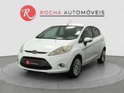 Branco Usado 2010 Ford Fiesta Titanium Citadino | € 6.479 (Preço elevado)