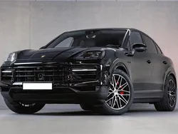 Preto Usado 2024 Porsche Cayenne SUV | € 124.999