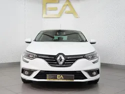 Branco Usado 2018 Renault Mégane IV Intens Sedan | € 13.980 (Preço justo)