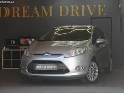 Cinza Usado 2011 Ford Fiesta Titanium Citadino | € 6.990 (Preço justo)