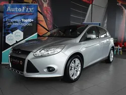 Cinzento Usado 2012 Ford Focus Citadino | € 7.800 (Preço justo)